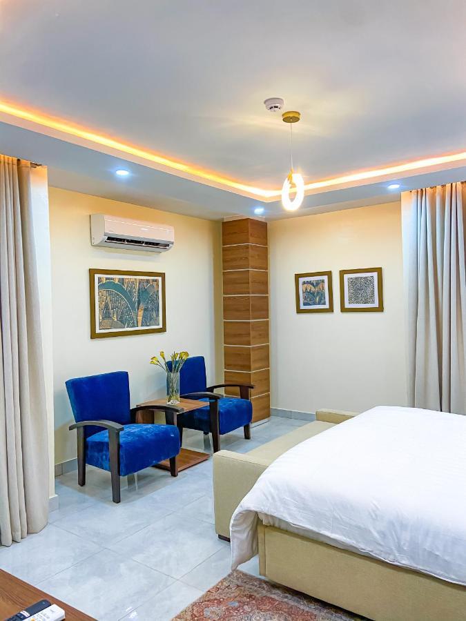 Plush Hotel,아부자 외부 사진